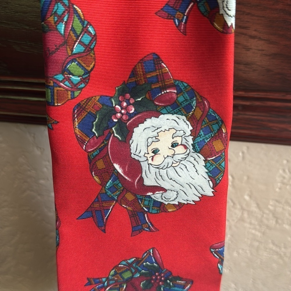 Vintage Santa Claus Festive Christmas Wreath Red Santa Holiday Party 90s Tie - Picture 2 of 5